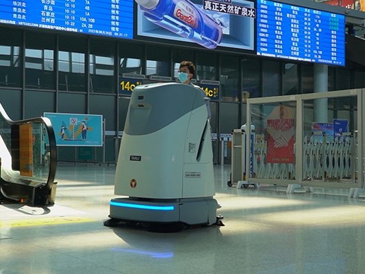 當高鐵硬幣立9分鐘不倒，坦力工業智能洗地車在車間偷師了什么？